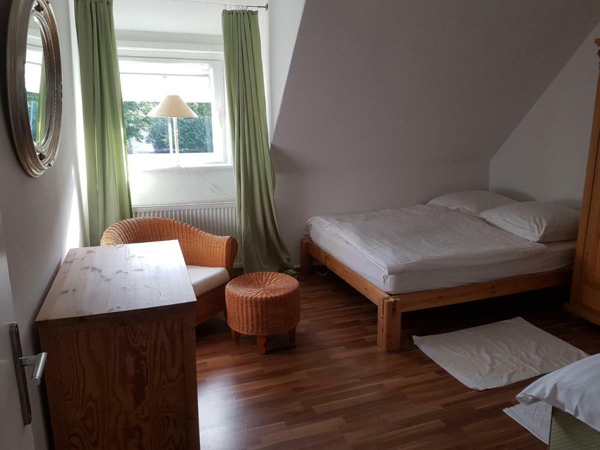 Apartment Am Park Lehrte Esterno foto